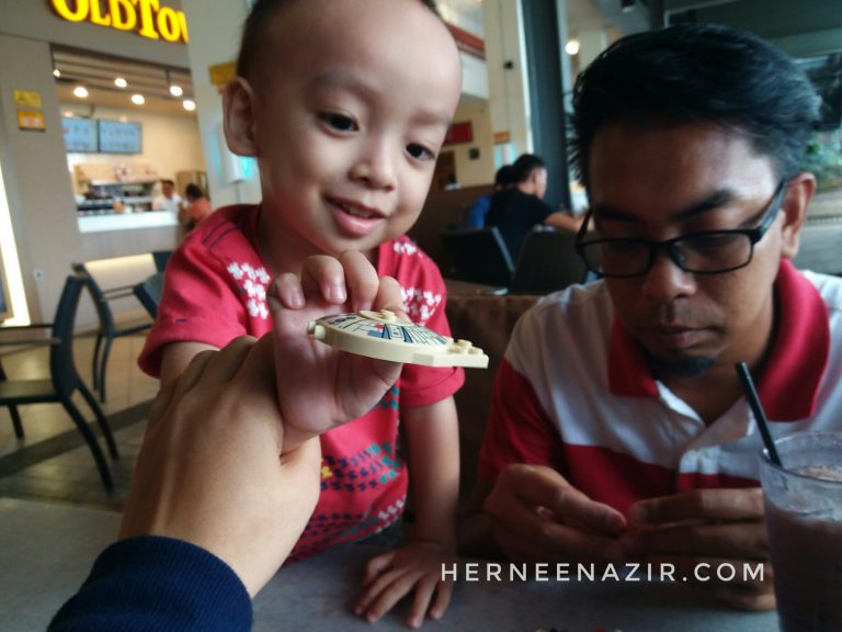 Minum Petang di Old Town White Coffee Puteri Harbour