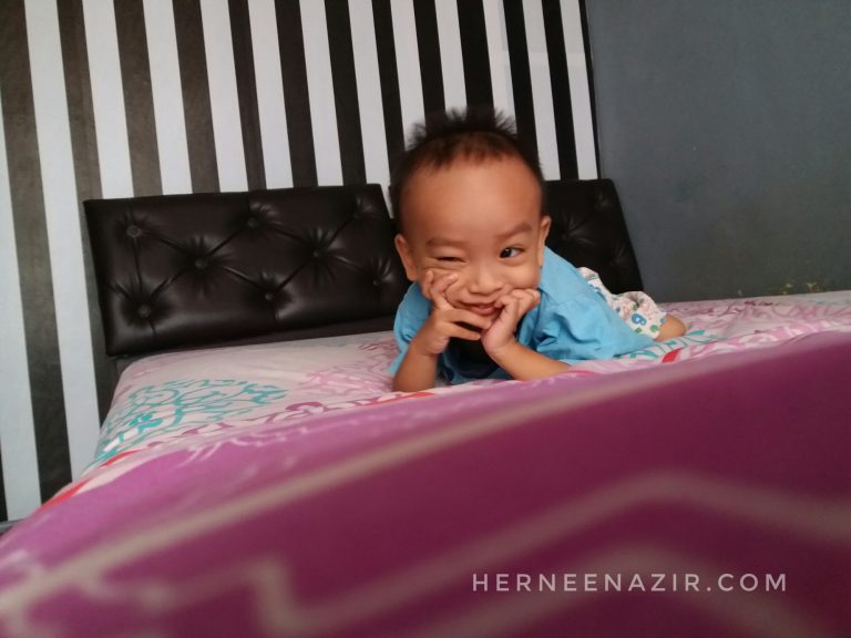 Wordless Wednesday 32 – Budak Tengah Berangan