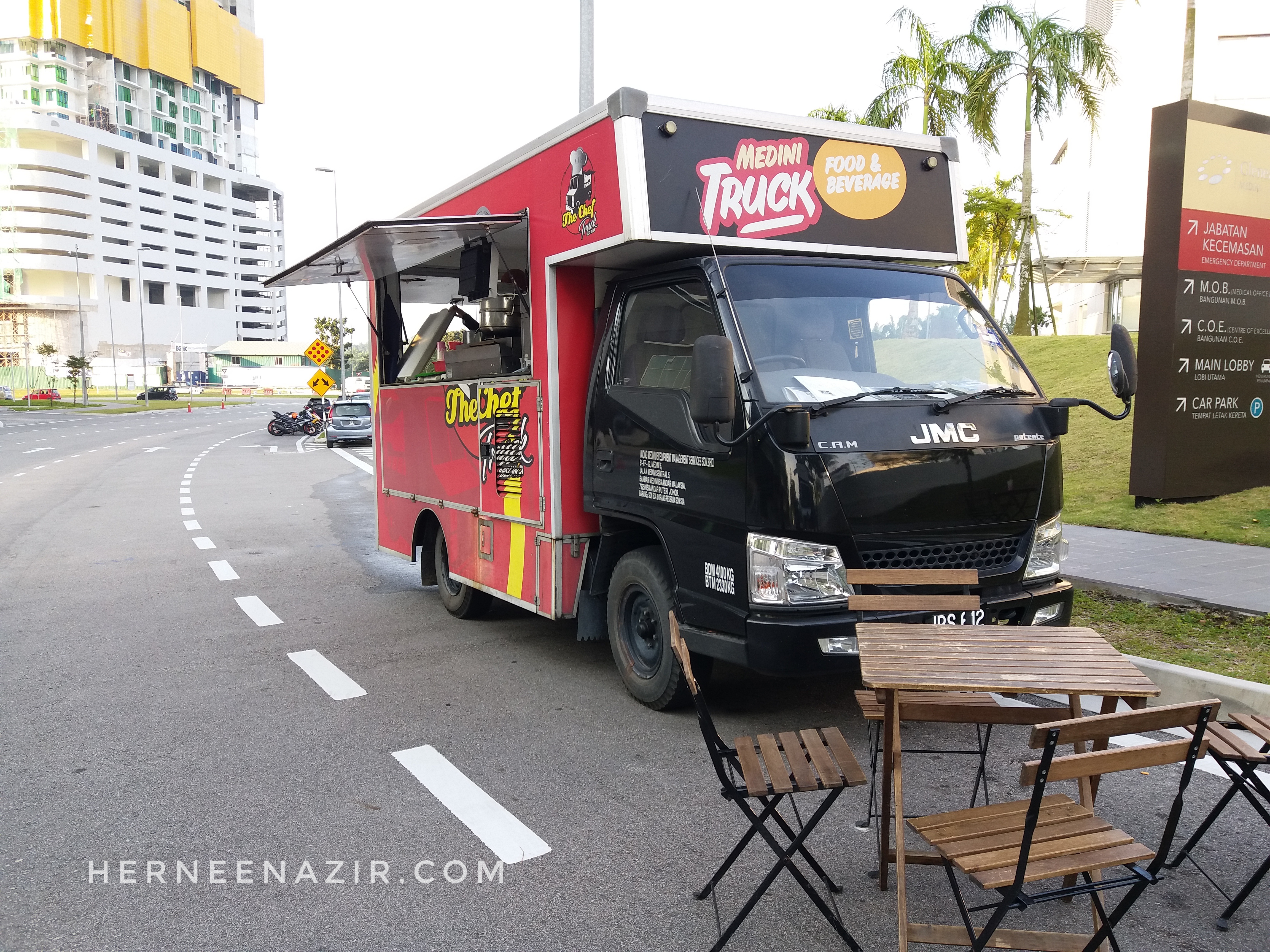 Nasi Lemak & Laksa Sedap Di Medini Food Truck