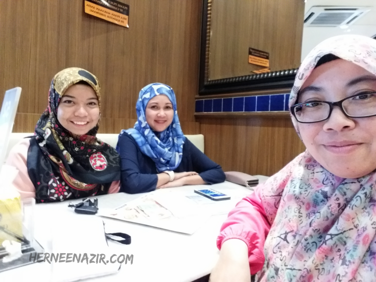 Friday’s Lunch – Old Town White Coffee Mall of Medini