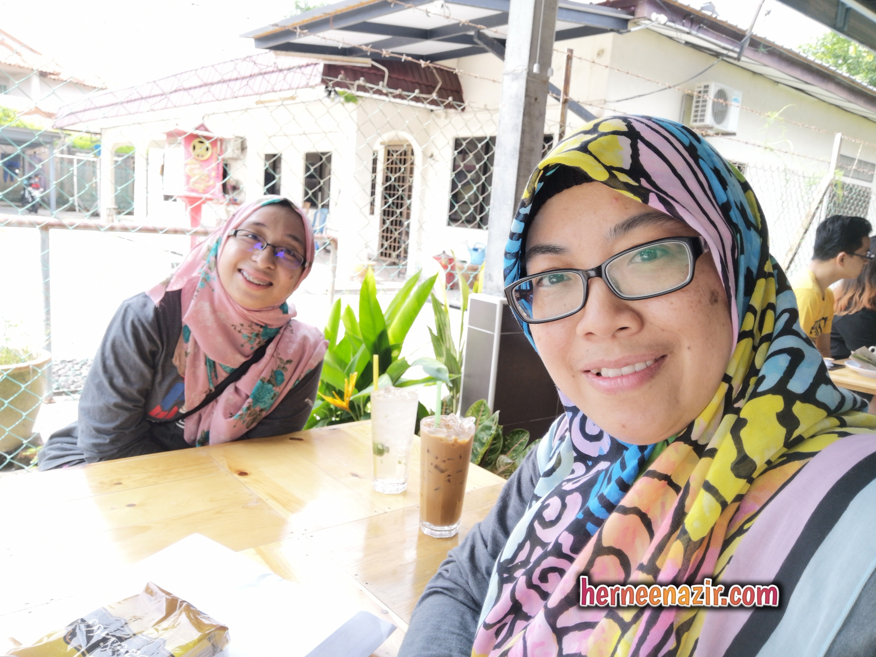 Dating Dengan Farahuda JDT Blogger di WR Kopitiam Gelang Patah
