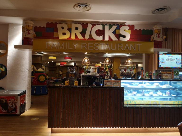 Berbuka Puasa di Brick Family Restaurant Legoland Hotel