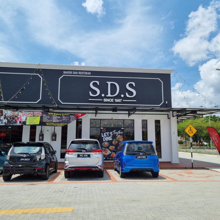 Lunch di SDS Bakery & Cafe Taman Nusantara