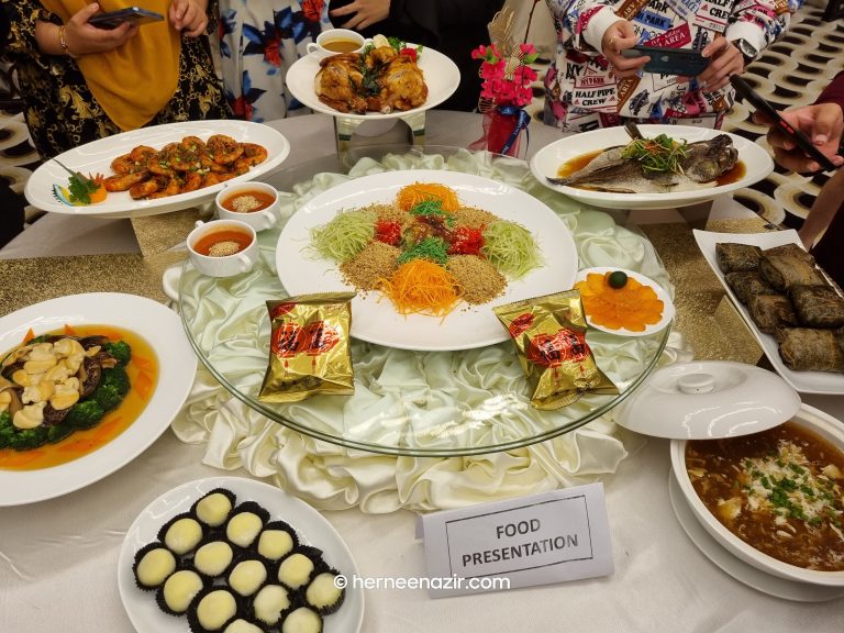 Chinese New Year Theme Buffet Dinner at Fraser Place Puteri Harbour