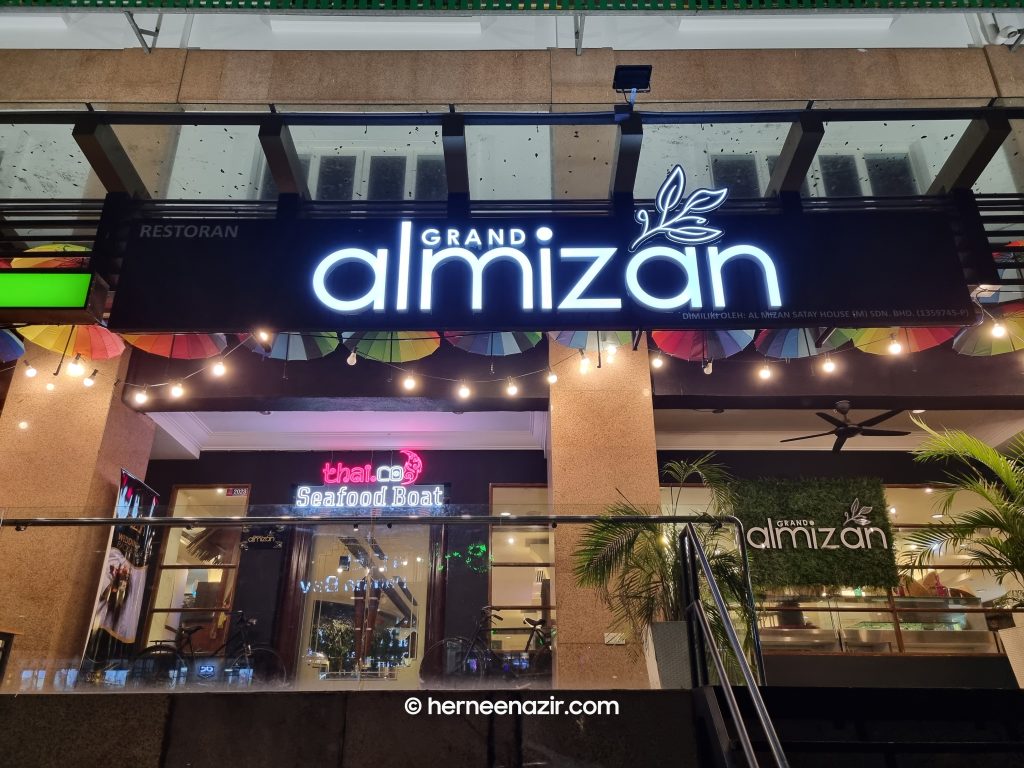 Celebrate Birthday Babah di Thai.co Seafood Boat Grand AlMizan