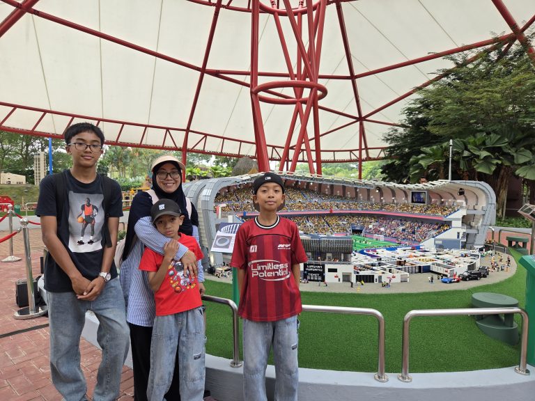 MINILAND Sultan Ibrahim Stadium Kini Jadi Tarikan Baharu di LEGOLAND Malaysia