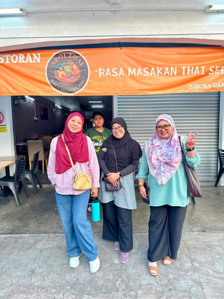 Makan-makan di Aroi Thai Paya Mengkuang Bersama Sis Lin & Juju
